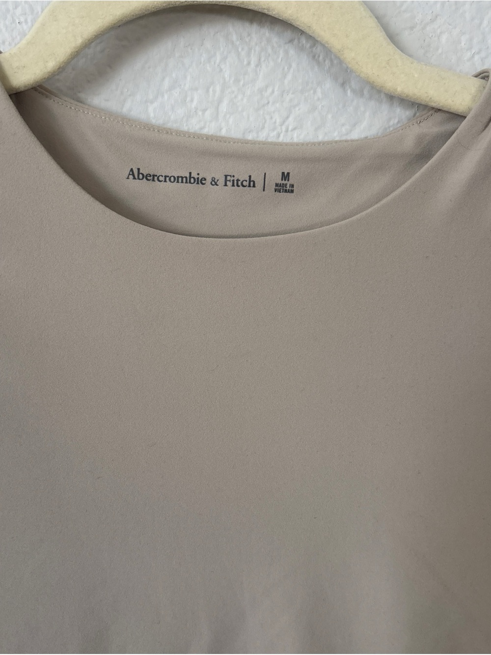 Abercrombie & Fitch Neutral Taupe Short Sleeve Bodysuit - Picture 3 of 4